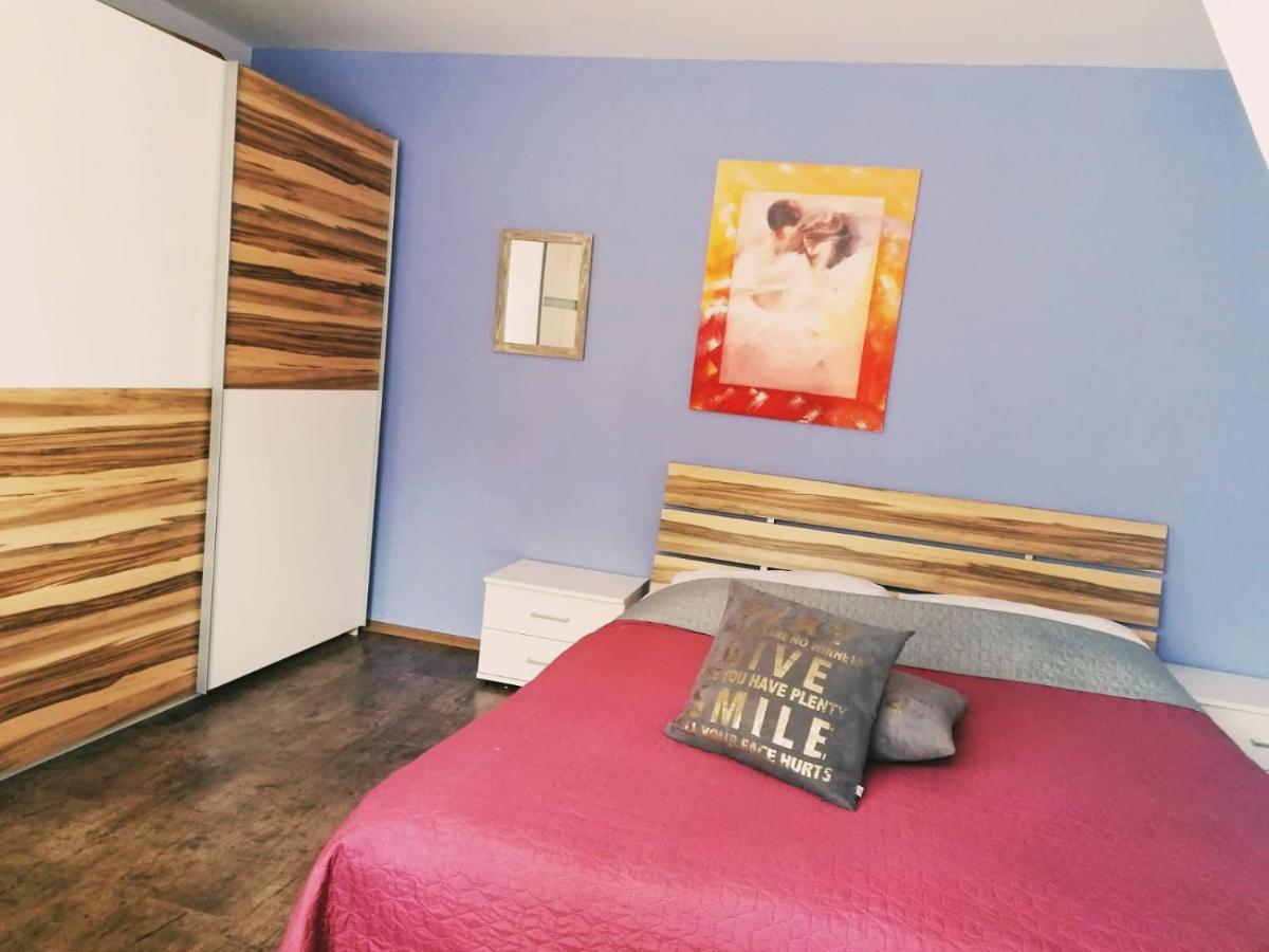 פישטני Apartmany Pri Auparku מראה חיצוני תמונה