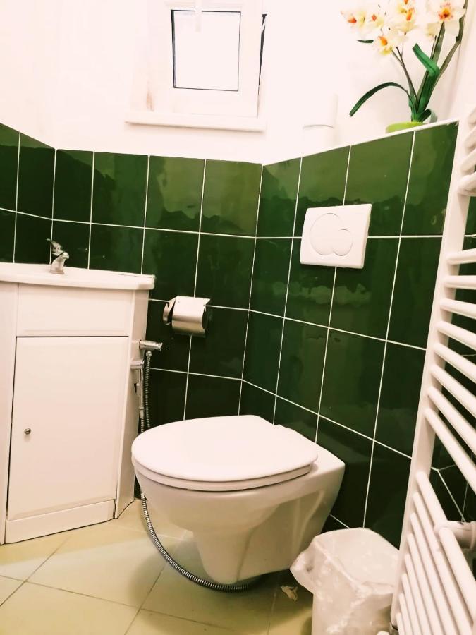 פישטני Apartmany Pri Auparku מראה חיצוני תמונה