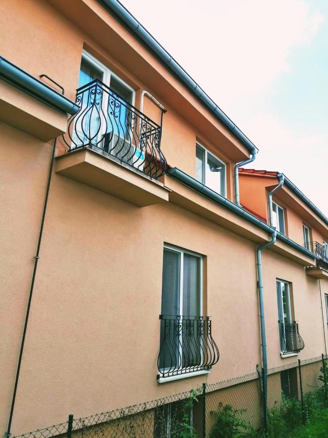 פישטני Apartmany Pri Auparku מראה חיצוני תמונה
