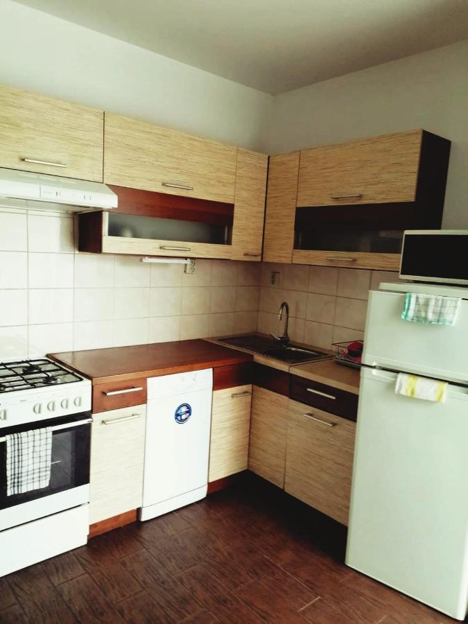 פישטני Apartmany Pri Auparku מראה חיצוני תמונה