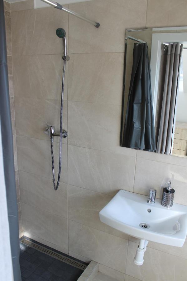 פישטני Apartmany Pri Auparku מראה חיצוני תמונה