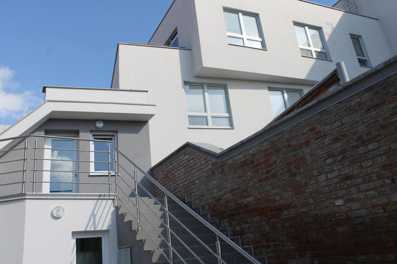 פישטני Apartmany Pri Auparku מראה חיצוני תמונה