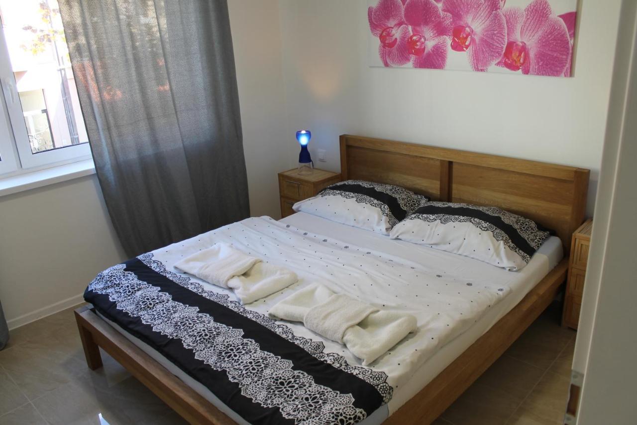 פישטני Apartmany Pri Auparku מראה חיצוני תמונה