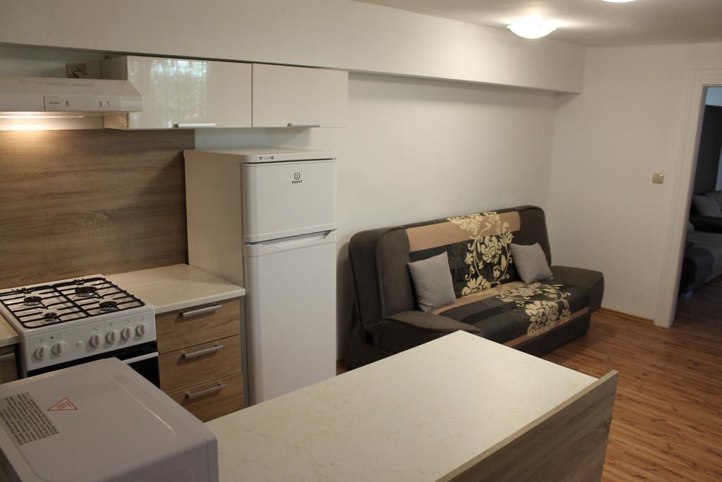 פישטני Apartmany Pri Auparku מראה חיצוני תמונה