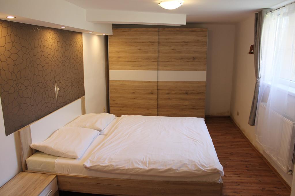 פישטני Apartmany Pri Auparku מראה חיצוני תמונה