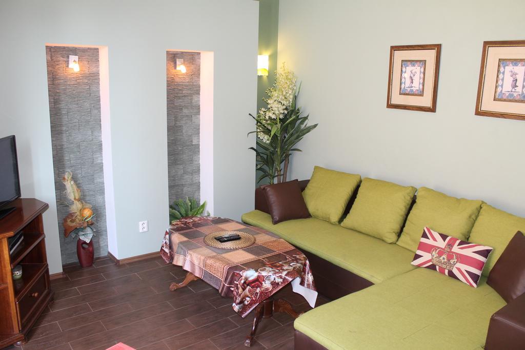 פישטני Apartmany Pri Auparku מראה חיצוני תמונה